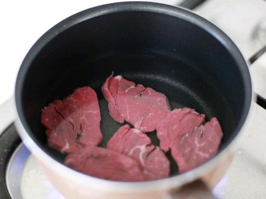 どのくらい牛肉を調理するのですか？