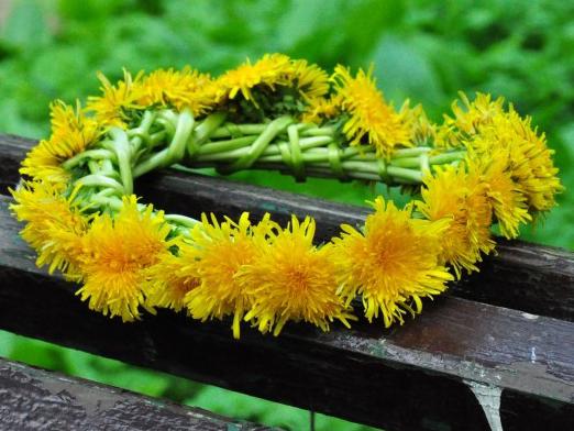 花輪を織るには？